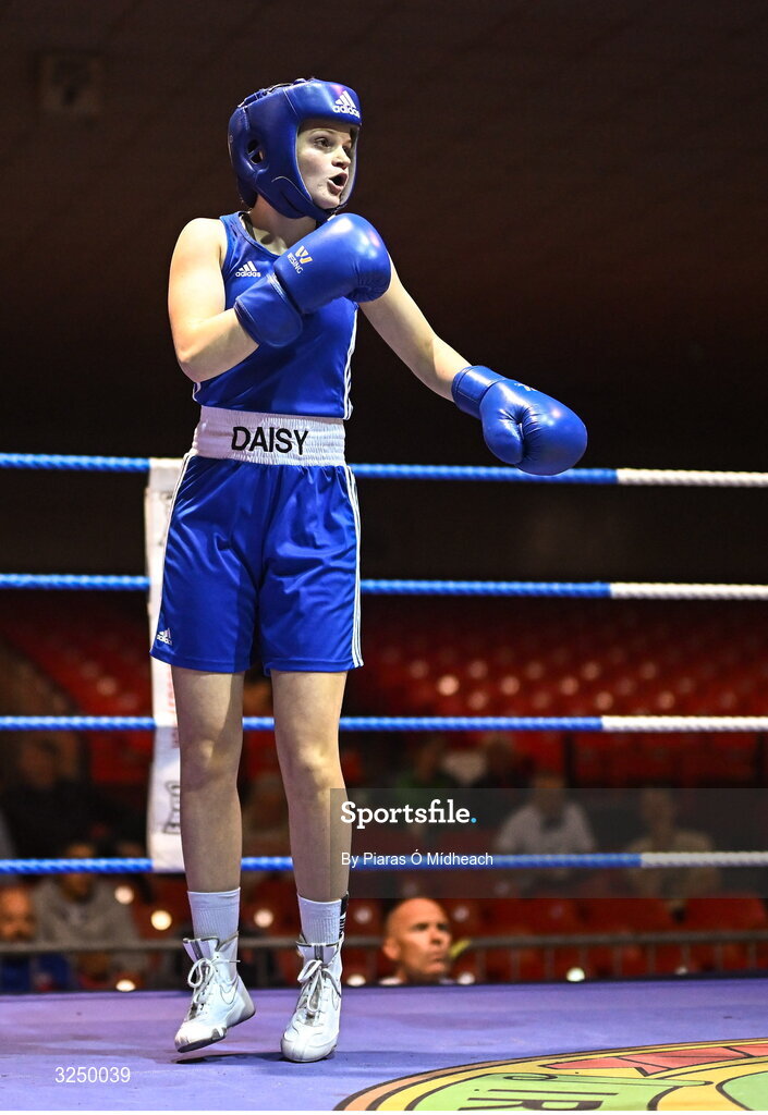 19 September 2025; Daisy Kiernan of Dealgan ABC Louth in action against Paige Nickels of Banbridge ABC Antrim during their 54kg bout at the 2025 IABA National U17 Championship Finals at the National Boxing Stadium in Dublin. Photo by Piaras Ó Mídheach/Sportsfile