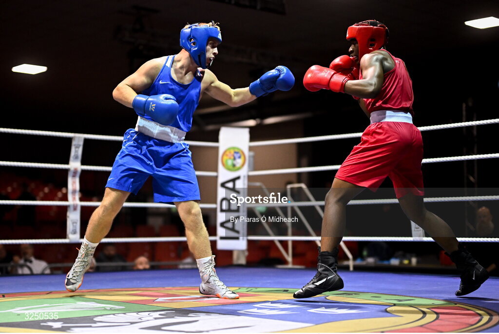 19 September 2025; John Ward of Monivea BC Galway, left, in action against Kevin Pukuta of Portlaoise BC Laois during their 75kg bout at the 2025 IABA National U17 Championship Finals at the National Boxing Stadium in Dublin. Photo by Piaras Ó Mídheach/Sportsfile