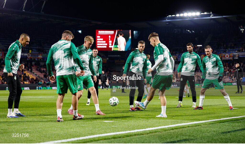 2 October 2025; Shamrock Rovers players warm up before the UEFA Conference League 2025/26 league phase match between Sparta Praha and Shamrock Rovers at epet ARENA in Prague, Czechia. Photo by Pavel Lebeda/Sportsfile
