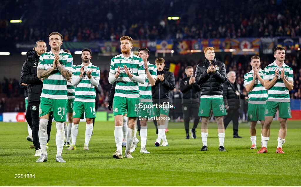2 October 2025; Shamrock Rovers players applaud their supporters after the UEFA Conference League 2025/26 league phase match between Sparta Praha and Shamrock Rovers at epet ARENA in Prague, Czechia. Photo by Pavel Lebeda/Sportsfile