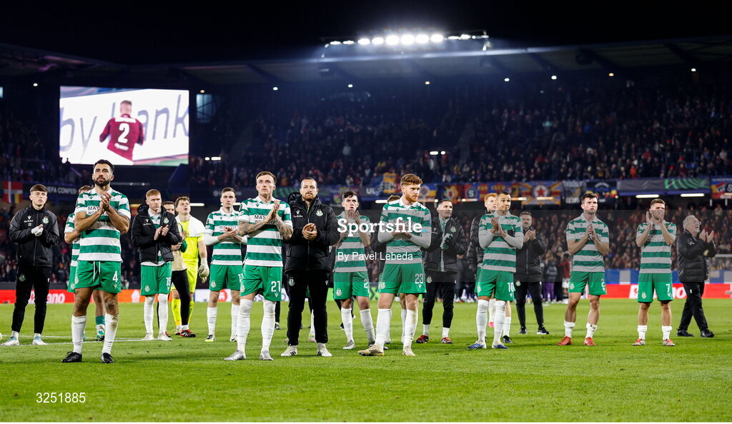 2 October 2025; Shamrock Rovers players applaud their supporters after the UEFA Conference League 2025/26 league phase match between Sparta Praha and Shamrock Rovers at epet ARENA in Prague, Czechia. Photo by Pavel Lebeda/Sportsfile