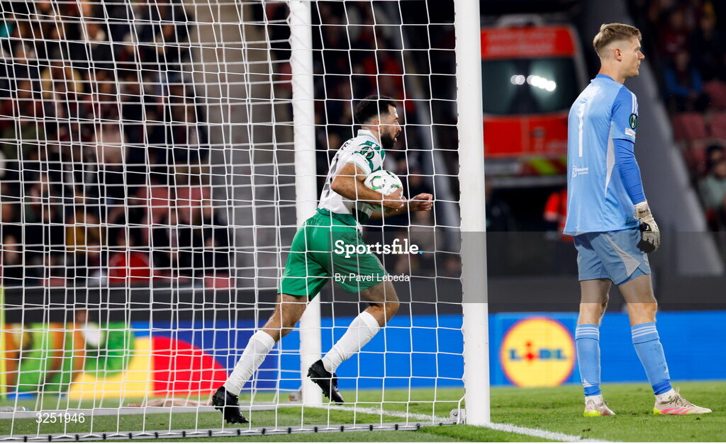 2 October 2025; Roberto Lopes of Shamrock Rovers during the UEFA Conference League 2025/26 league phase match between Sparta Praha and Shamrock Rovers at epet ARENA in Prague, Czechia. Photo by Pavel Lebeda/Sportsfile