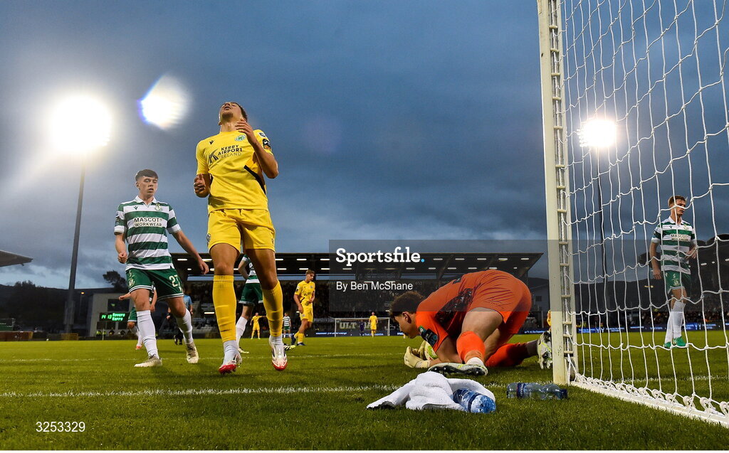 5 October 2025; Robbie Cleary of Kerry FC reacts as Shamrock Rovers goalkeeper Ed McGinty gathers possession of a cross during the Sports Direct Men’s FAI Cup semi-final match between Shamrock Rovers and Kerry FC at Tallaght Stadium in Dublin. Photo by Ben McShane/Sportsfile