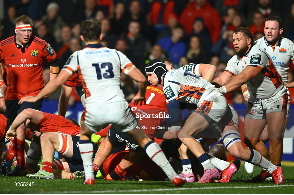 10 October 2025; Michael Milne of Munster, 1, on his way to scoring his side's first try during the United Rugby Championship match between Munster and Edinburgh at Virgin Media Park in Cork. Photo by Shauna Clinton/Sportsfile