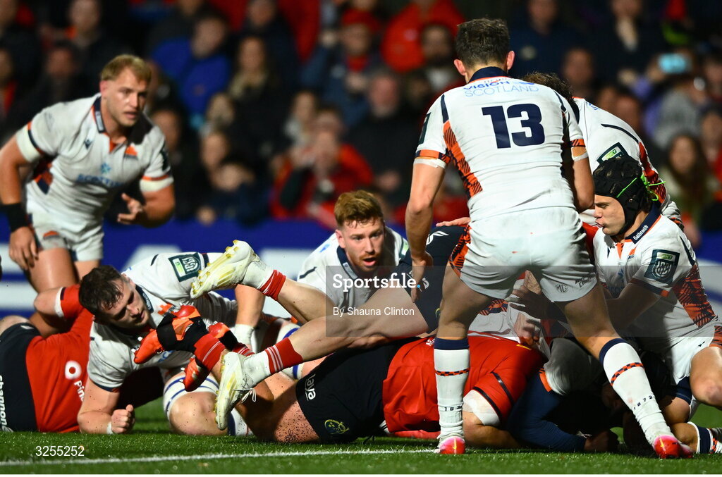 10 October 2025; Michael Milne of Munster, 1, on his way to scoring his side's first try during the United Rugby Championship match between Munster and Edinburgh at Virgin Media Park in Cork. Photo by Shauna Clinton/Sportsfile