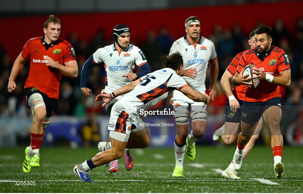10 October 2025; Dan Kelly of Munster in action against Wes Goosen of Edinburgh during the United Rugby Championship match between Munster and Edinburgh at Virgin Media Park in Cork. Photo by Shauna Clinton/Sportsfile