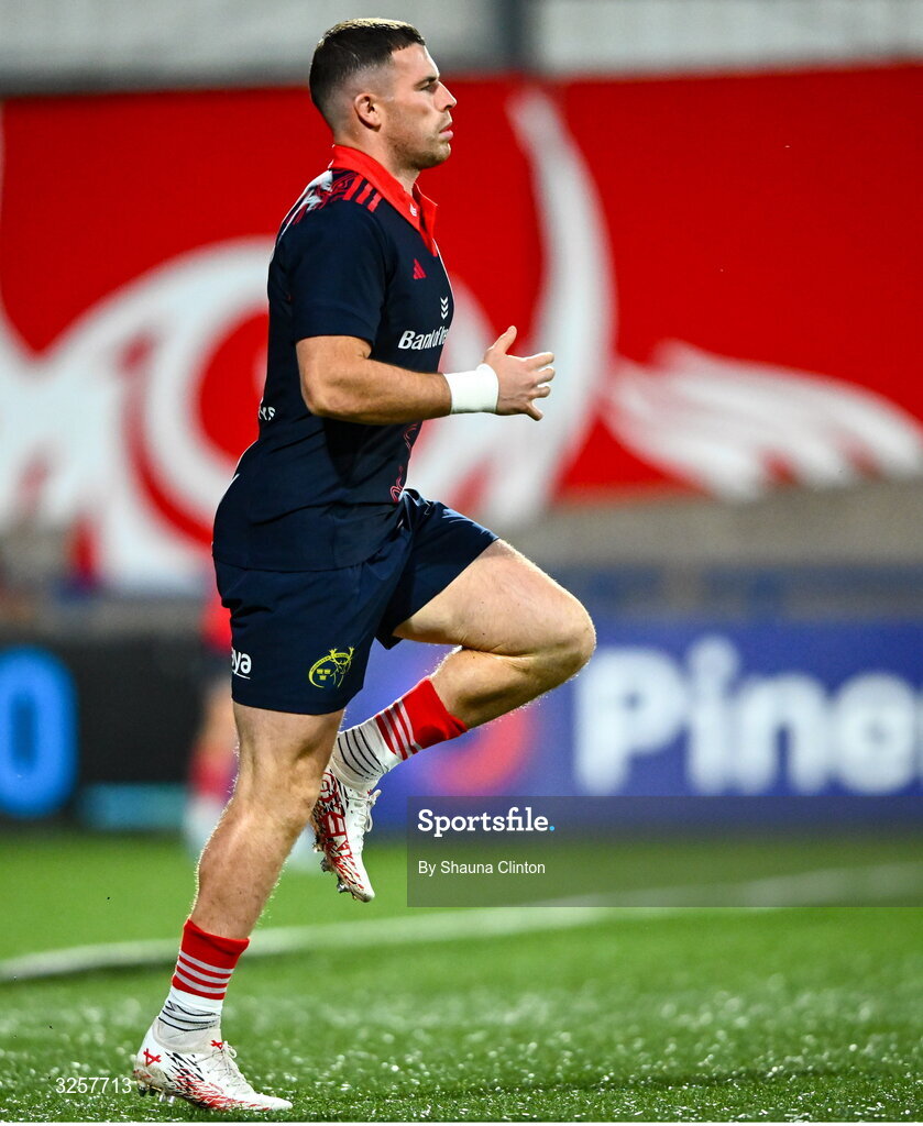 10 October 2025; Calvin Nash of Munster warms-up before the United Rugby Championship match between Munster and Edinburgh at Virgin Media Park in Cork. Photo by Shauna Clinton/Sportsfile