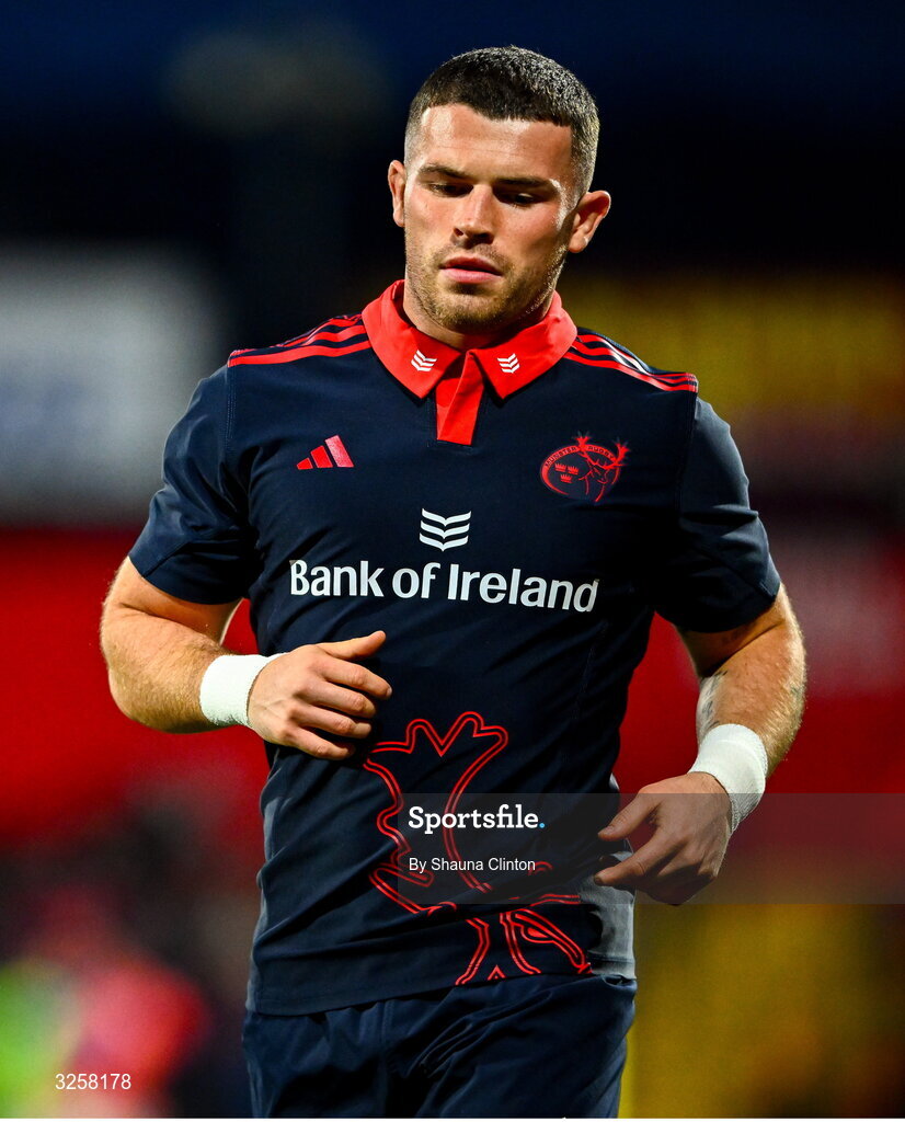 10 October 2025; Calvin Nash of Munster warms-up before the United Rugby Championship match between Munster and Edinburgh at Virgin Media Park in Cork. Photo by Shauna Clinton/Sportsfile