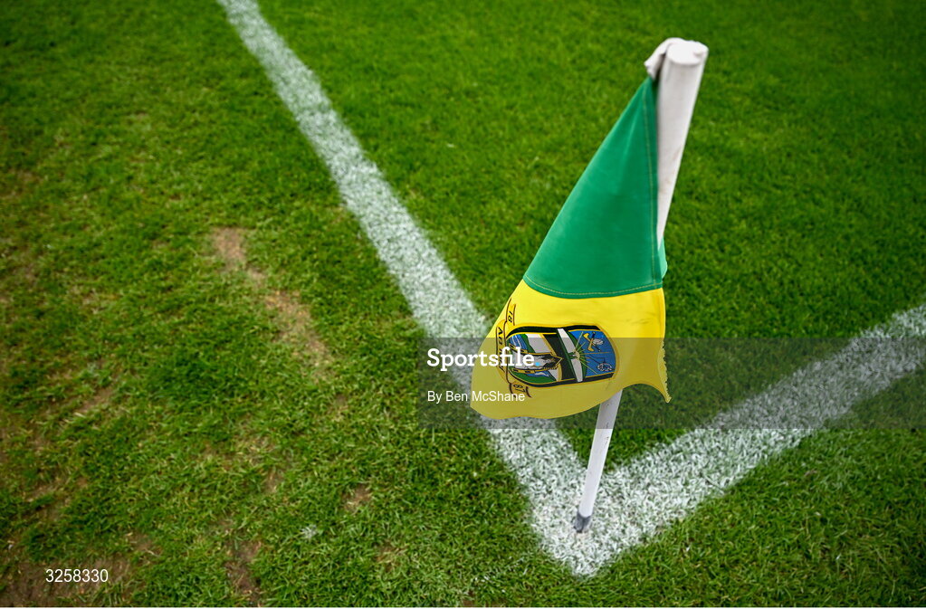 12 October 2025; A Meath crest is seen on a sideline flag before the Meath County Senior Club Football Championship final match between Ratoath and Summerhill at Páirc Tailteann in Navan, Meath. Photo by Ben McShane/Sportsfile
