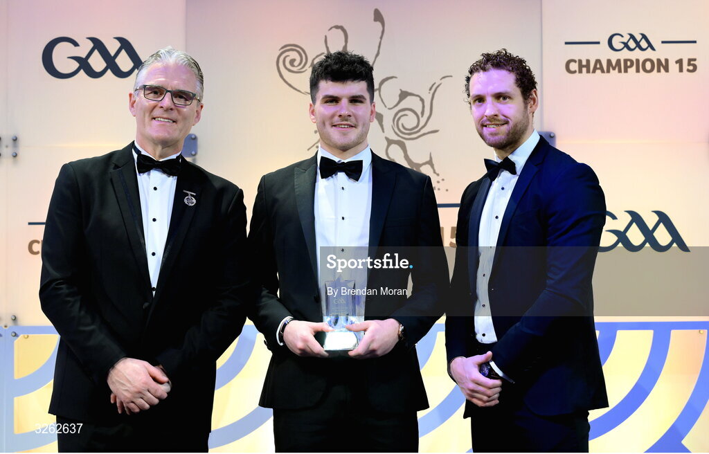 17 October 2025; Joe McDonagh Cup Player of the Year Cian Boran of Kildare is presented with his award by Uachtarán Chumann Lúthchleas Gael Jarlath Burns, left, and GPA Chief Executive Officer Tom Parsons, right, during the GAA Champion 15 Awards ceremony at Croke Park in Dublin. Photo by Brendan Moran/Sportsfile