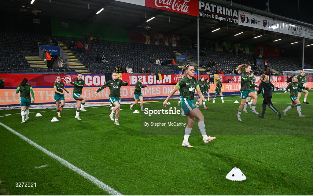 28 October 2025; Republic of Ireland players warm-up before the UEFA Women's Nations League A/B promotion/relegation play-off second leg match between Belgium and Republic of Ireland at The King Power At Den Dreef Stadium in Leuven, Belgium. Photo by Stephen McCarthy/Sportsfile