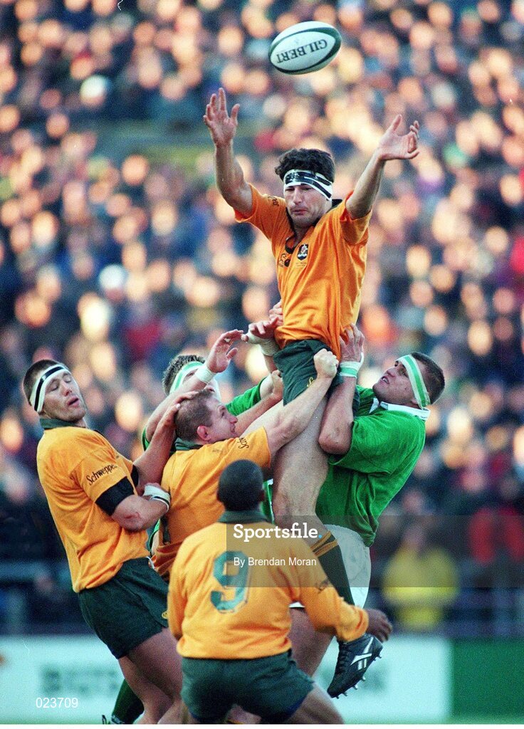 23 November 1996; John Eales, Australia, wins possession in the lineout. International Friendly, Ireland v Australia, Lansdowne Road, Dublin. Picture credit: Brendan Moran / SPORTSFILE