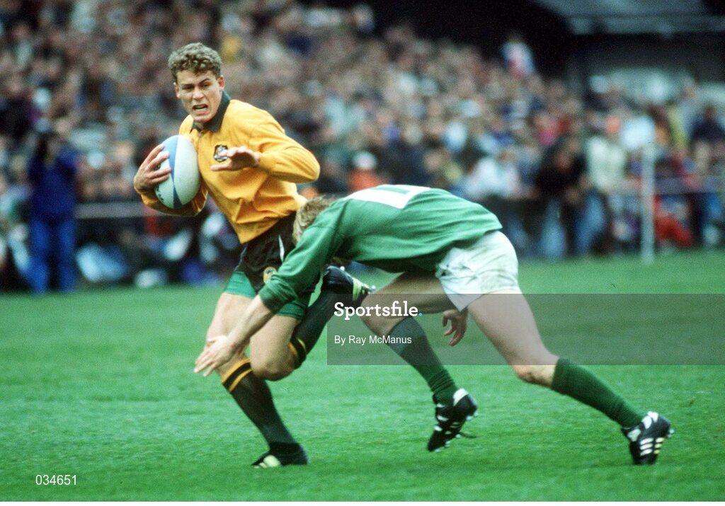 20 October 1991; Jason Little, Australia, in action against Simon Geoghan, Ireland. Rugby World Cup 1991, Quarter Final, Ireland v Australia, Lansdowne Road, Dublin. Picture credit: Ray McManus / SPORTSFILE