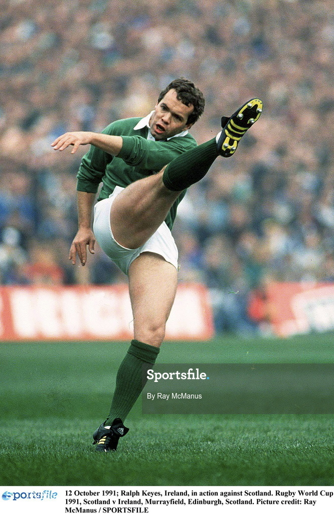 12 October 1991; Ralph Keyes, Ireland, in action against Scotland. Rugby World Cup 1991, Scotland v Ireland, Murrayfield, Edinburgh, Scotland. Picture credit: Ray McManus / SPORTSFILE