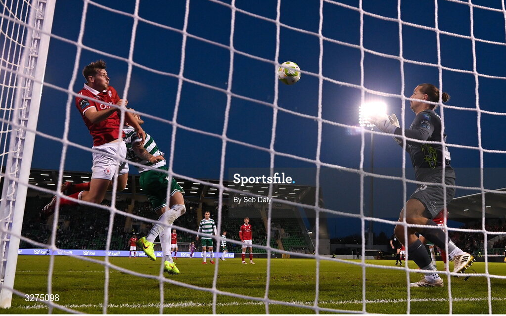 1 November 2025; Ollie Denham of Sligo Rovers heads to score his side's first goal despite the efforts of Lee Grace of Shamrock Rovers during the SSE Airtricity Men's Premier Division match between Shamrock Rovers and Sligo Rovers at Tallaght Stadium in Dublin. Photo by Seb Daly/Sportsfile