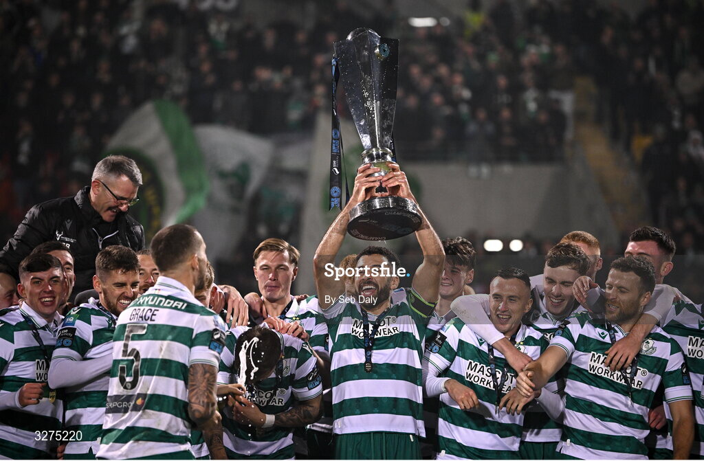 1 November 2025; Roberto Lopes of Shamrock Rovers lifts the SSE Airtricity Men's Premier Division trophy after the SSE Airtricity Men's Premier Division match between Shamrock Rovers and Sligo Rovers at Tallaght Stadium in Dublin. Photo by Seb Daly/Sportsfile