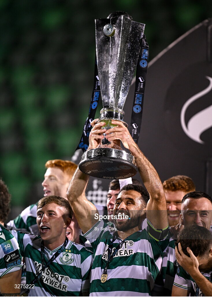 1 November 2025; Roberto Lopes of Shamrock Rovers lifts the SSE Airtricity Men's Premier Division trophy after the SSE Airtricity Men's Premier Division match between Shamrock Rovers and Sligo Rovers at Tallaght Stadium in Dublin. Photo by Seb Daly/Sportsfile