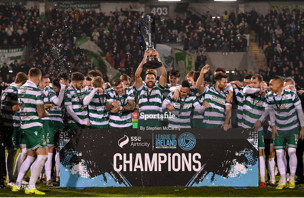1 November 2025; Roberto Lopes of Shamrock Rovers lifts the SSE Airtricity Men's Premier Division trophy after the SSE Airtricity Men's Premier Division match between Shamrock Rovers and Sligo Rovers at Tallaght Stadium in Dublin. Photo by Stephen McCarthy/Sportsfile