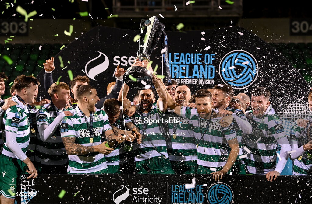 1 November 2025; Roberto Lopes of Shamrock Rovers lifts the SSE Airtricity Men's Premier Division trophy after the SSE Airtricity Men's Premier Division match between Shamrock Rovers and Sligo Rovers at Tallaght Stadium in Dublin. Photo by Stephen McCarthy/Sportsfile
