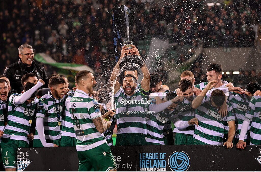 1 November 2025; Roberto Lopes of Shamrock Rovers lifts the SSE Airtricity Men's Premier Division trophy after the SSE Airtricity Men's Premier Division match between Shamrock Rovers and Sligo Rovers at Tallaght Stadium in Dublin. Photo by Stephen McCarthy/Sportsfile