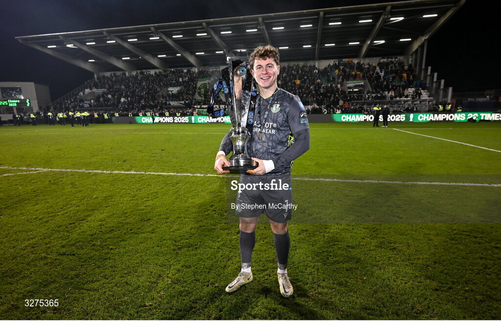 1 November 2025; Shamrock Rovers goalkeeper Ed McGinty celebrates with the SSE Airtricity Men's Premier Division trophy after the SSE Airtricity Men's Premier Division match between Shamrock Rovers and Sligo Rovers at Tallaght Stadium in Dublin. Photo by Stephen McCarthy/Sportsfile