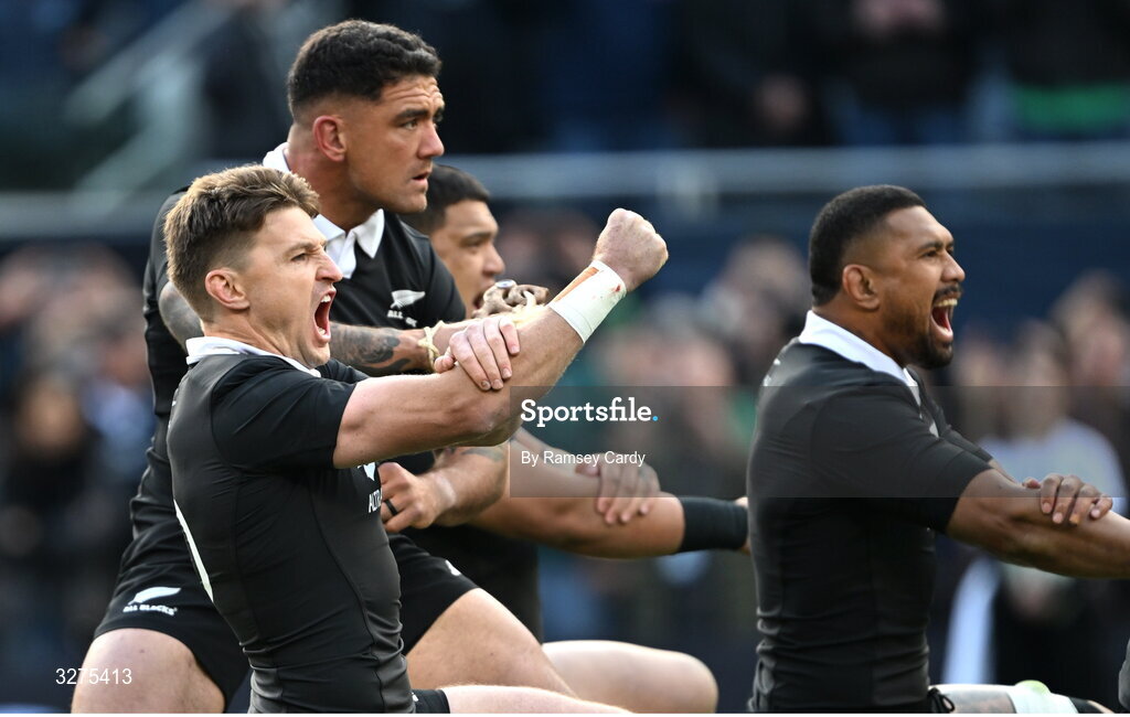 1 November 2025; Beauden Barrett of New Zealand and team-mates perform the Haka before the Gallagher Cup match between Ireland and New Zealand at Soldier Field in Chicago, USA. Photo by Ramsey Cardy/Sportsfile