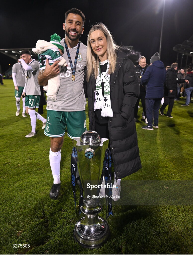 1 November 2025; Roberto Lopes of Shamrock Rovers celebrates with his wife Leah and son Diego after the SSE Airtricity Men's Premier Division match between Shamrock Rovers and Sligo Rovers at Tallaght Stadium in Dublin. Photo by Stephen McCarthy/Sportsfile
