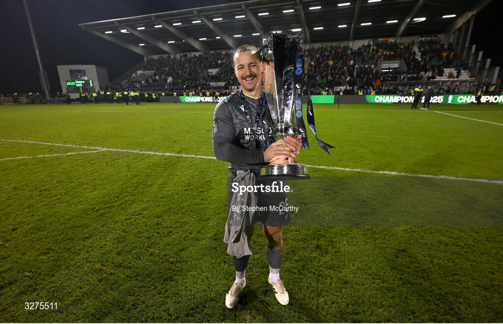 1 November 2025; Shamrock Rovers goalkeeper Lee Steacy celebrates with the SSE Airtricity Men's Premier Division trophy after the SSE Airtricity Men's Premier Division match between Shamrock Rovers and Sligo Rovers at Tallaght Stadium in Dublin. Photo by Stephen McCarthy/Sportsfile