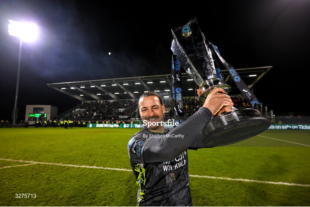 1 November 2025; Shamrock Rovers goalkeeper Lee Stacey celebrates with the SSE Airtricity Men's Premier Division trophy after the SSE Airtricity Men's Premier Division match between Shamrock Rovers and Sligo Rovers at Tallaght Stadium in Dublin. Photo by Stephen McCarthy/Sportsfile