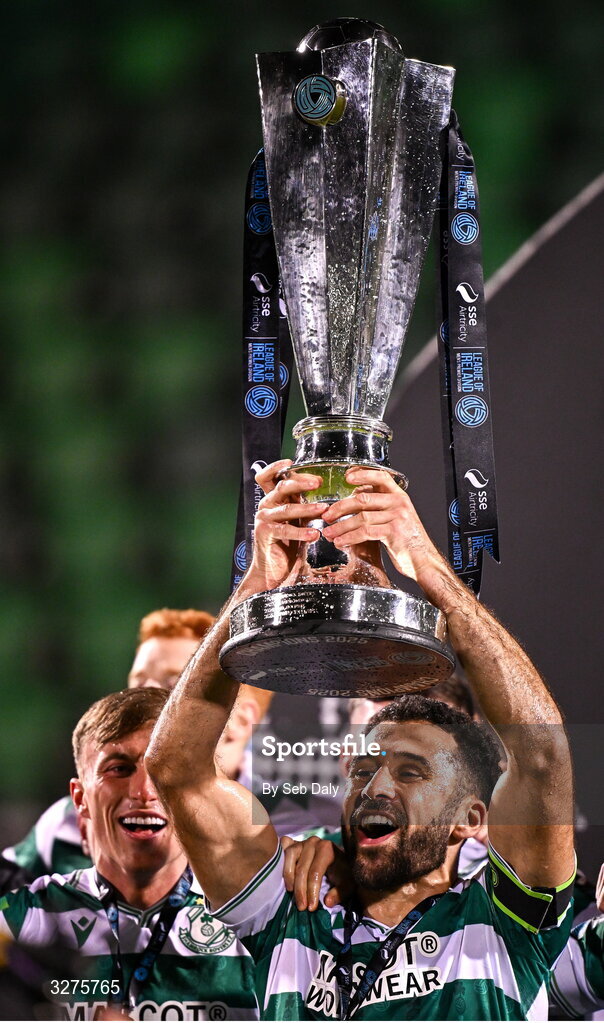 1 November 2025; Shamrock Rovers captain Roberto Lopes lifts the SSE Airtricity Men's Premier Division trophy after the SSE Airtricity Men's Premier Division match between Shamrock Rovers and Sligo Rovers at Tallaght Stadium in Dublin. Photo by Seb Daly/Sportsfile