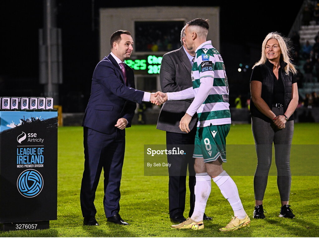 1 November 2025; League of Ireland director Mark Scanlon congratulates Aaron McEneff of Shamrock Rovers after the SSE Airtricity Men's Premier Division match between Shamrock Rovers and Sligo Rovers at Tallaght Stadium in Dublin. Photo by Seb Daly/Sportsfile