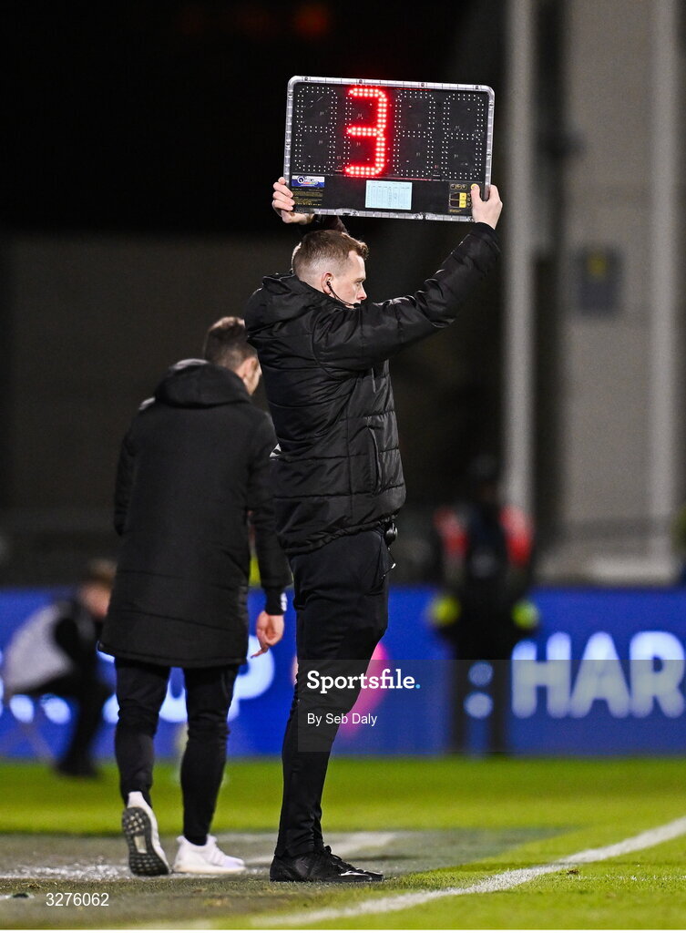 1 November 2025; Fourth official Oliver Moran during the SSE Airtricity Men's Premier Division match between Shamrock Rovers and Sligo Rovers at Tallaght Stadium in Dublin. Photo by Seb Daly/Sportsfile