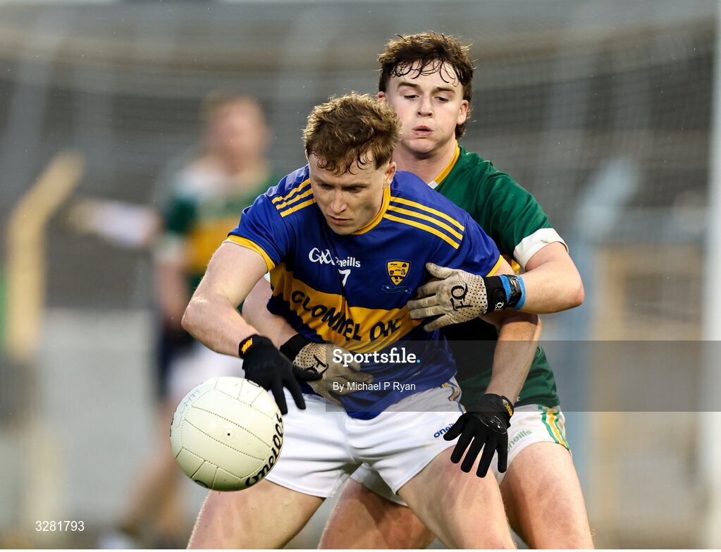 8 November 2025; Billy O'Connor of Kilsheelan-Kilcash in action against Rory O'Dowd of Clonmel Commercials during the Tipperary County Senior Club Football Championship final match between Clonmel Commercials and Kilsheelan-Kilcash at FBD Semple Stadium in Thurles, Tipperary. Photo by Michael P Ryan/Sportsfile