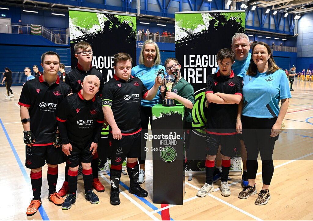 16 November 2025; Drogheda United players and coaches during the LOI Cairdeas Cup Festival at the National Indoor Arena on the Sport Ireland Campus in Dublin. Photo by Seb Daly/Sportsfile