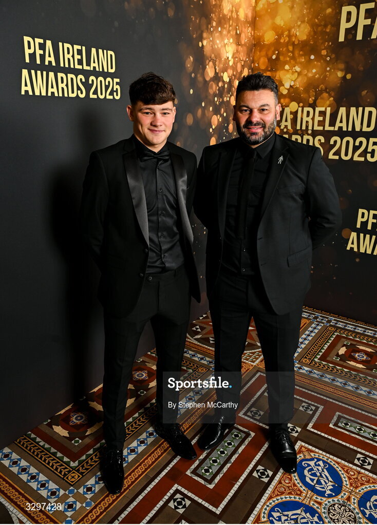 22 November 2025; Owen Elding of Sligo Rovers with his father Anthony during the PFA Ireland Awards 2025 at The College Green Hotel in Dublin. Photo by Stephen McCarthy/Sportsfile