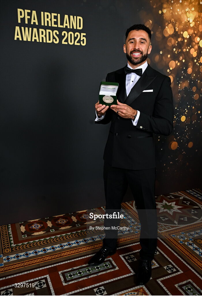 22 November 2025; Roberto Lopes of Shamrock Rovers with his PFA Ireland Men’s Premier Division Team of the Year 2025 medal during the PFA Ireland Awards 2025 at The College Green Hotel in Dublin. Photo by Stephen McCarthy/Sportsfile