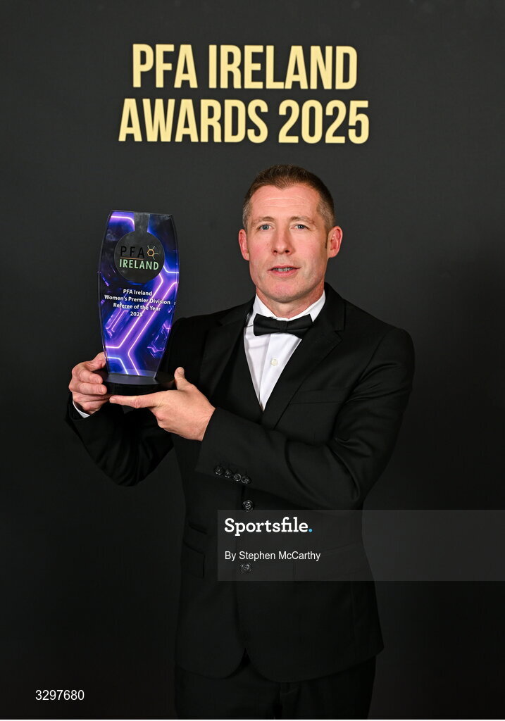 22 November 2025; Referee Robert Dowling with the PFA Ireland Women’s Premier Division Referee of the Year 2025 award during the PFA Ireland Awards 2025 at The College Green Hotel in Dublin. Photo by Stephen McCarthy/Sportsfile