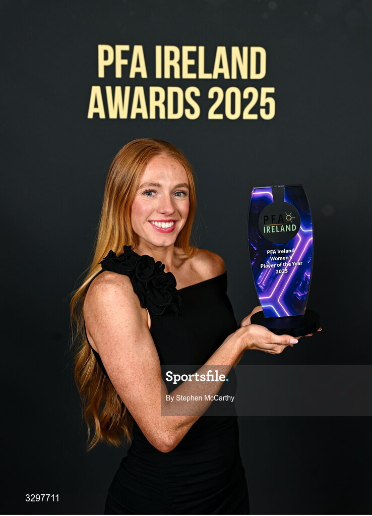 22 November 2025; Kelly Brady of Athlone Town with her PFA Ireland Women’s Player of the Year 2025 award during the PFA Ireland Awards 2025 at The College Green Hotel in Dublin. Photo by Stephen McCarthy/Sportsfile