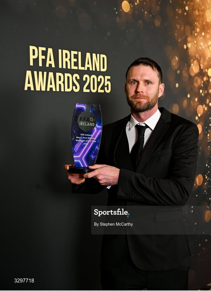 22 November 2025; Dundalk manager Ciaran Kilduff with his PFA Ireland Men's First Division Manager of the Year 2025 award during the PFA Ireland Awards 2025 at The College Green Hotel in Dublin. Photo by Stephen McCarthy/Sportsfile