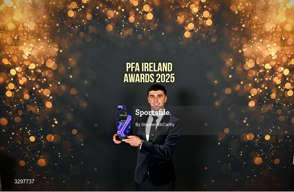 22 November 2025; Barry Coffey of Cobh Ramblers with his PFA Ireland Men’s First Division Player of the Year 2025 award during the PFA Ireland Awards 2025 at The College Green Hotel in Dublin. Photo by Stephen McCarthy/Sportsfile