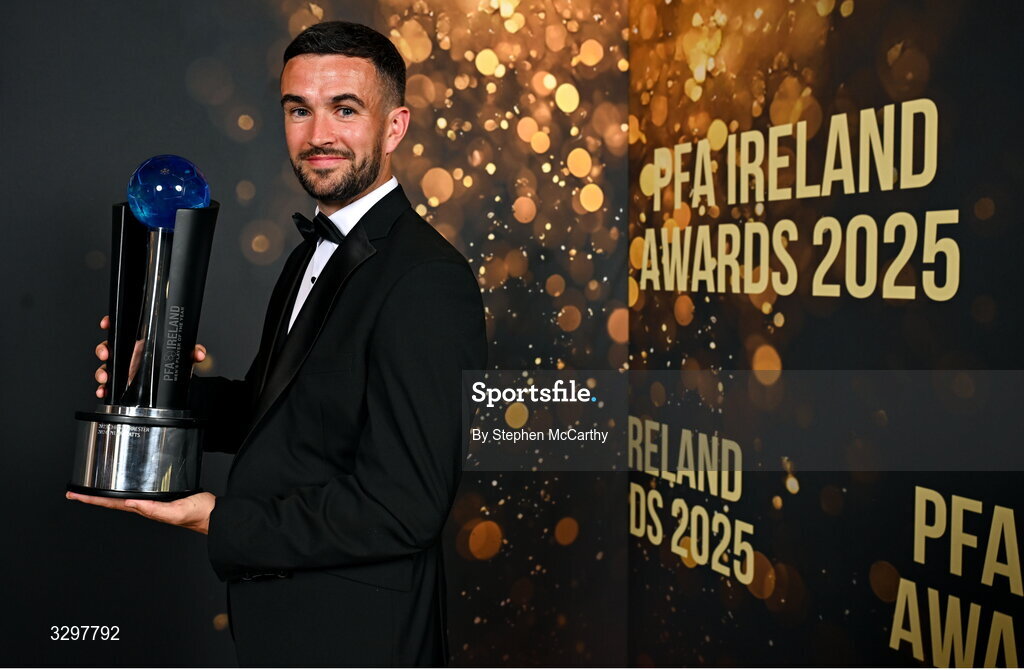 22 November 2025; Michael Duffy of Derry City with his PFA Ireland Men’s Player of the Year 2025 award during the PFA Ireland Awards 2025 at The College Green Hotel in Dublin. Photo by Stephen McCarthy/Sportsfile