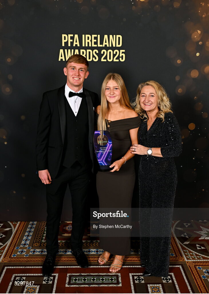 22 November 2025; Madison McGuane of Treaty United, and her mother Marion, with her PFA Ireland Women’s Young Player of the Year 2025 award pose for a photograph with Michael Noonan of Shamrock Rovers during the PFA Ireland Awards 2025 at The College Green Hotel in Dublin. Photo by Stephen McCarthy/Sportsfile