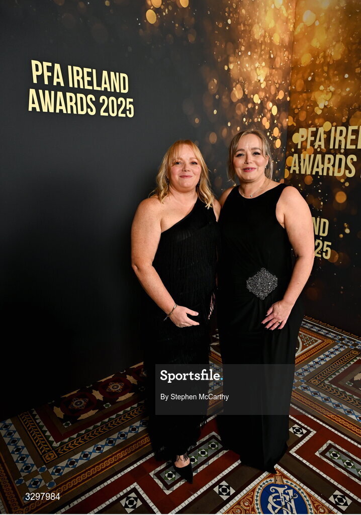 22 November 2025; Fiona, left, and Louise Kearns during the PFA Ireland Awards 2025 at The College Green Hotel in Dublin.     Photo by Stephen McCarthy/Sportsfile
