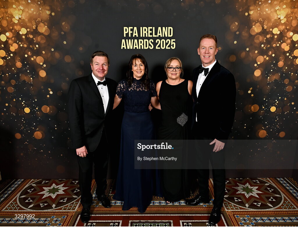 22 November 2025; Guests, from left, MC Darragh Maloney, Michelle Fitzpatrick, Louise Kearns and PFA Ireland general secretary Stephen McGuinness during the PFA Ireland Awards 2025 at The College Green Hotel in Dublin. Photo by Stephen McCarthy/Sportsfile