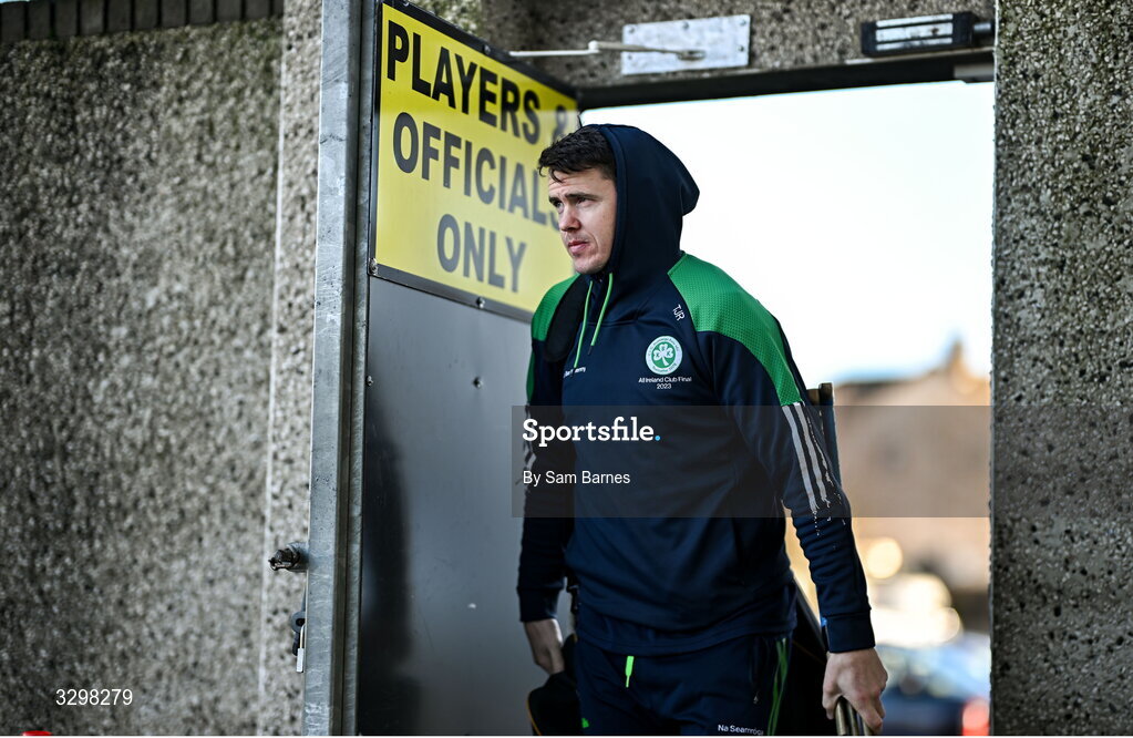 23 November 2025; TJ Reid of Shamrocks Ballyhale arrives before the AIB Leinster GAA Hurling Senior Club Championship semi-final match between Shamrocks Ballyhale and Clough Ballacolla at UPMC Nowlan Park in Kilkenny. Photo by Sam Barnes/Sportsfile