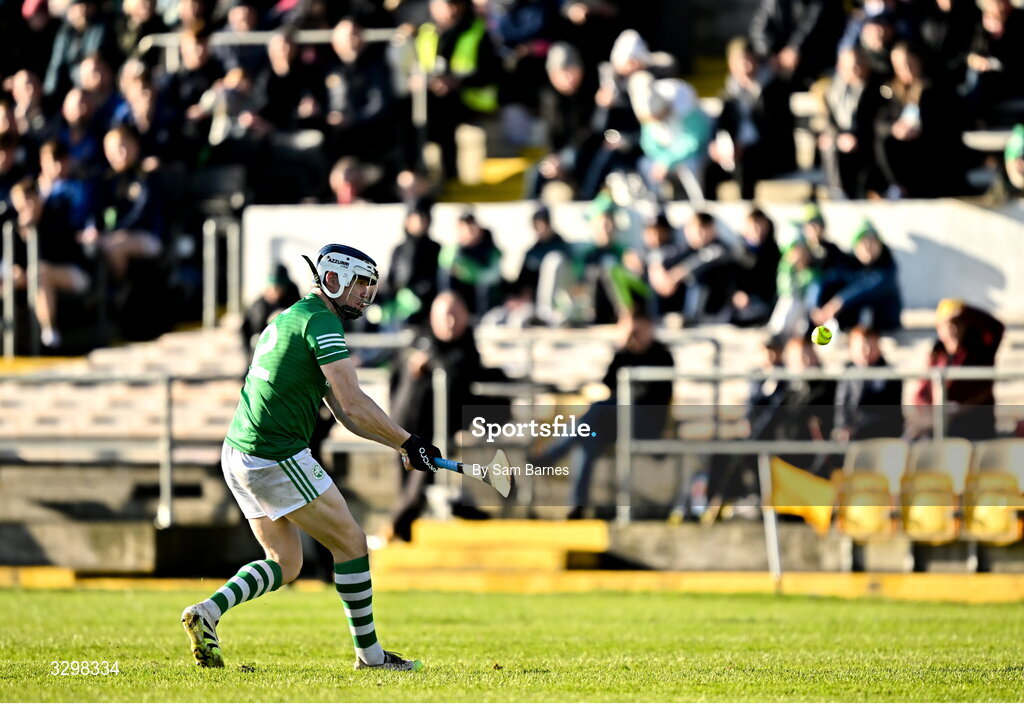 23 November 2025; TJ Reid of Shamrocks Ballyhale scores a free during the AIB Leinster GAA Hurling Senior Club Championship semi-final match between Shamrocks Ballyhale and Clough Ballacolla at UPMC Nowlan Park in Kilkenny. Photo by Sam Barnes/Sportsfile