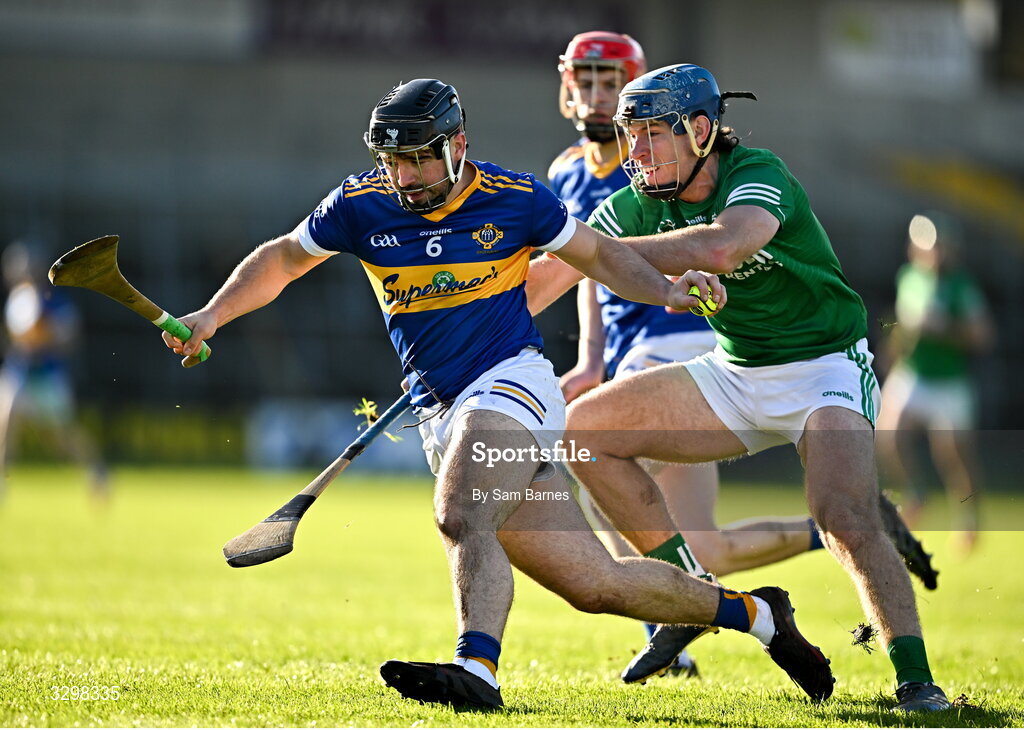 23 November 2025; Lee Cleere of Clough Ballacolla in action against Brian Cody of Shamrocks Ballyhale during the AIB Leinster GAA Hurling Senior Club Championship semi-final match between Shamrocks Ballyhale and Clough Ballacolla at UPMC Nowlan Park in Kilkenny. Photo by Sam Barnes/Sportsfile