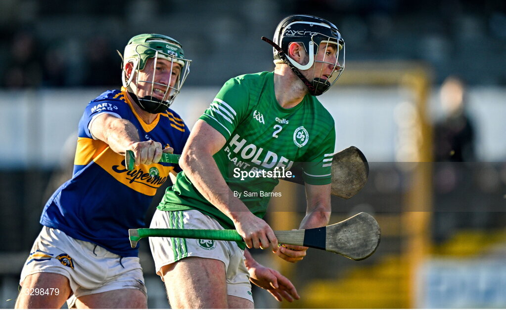 23 November 2025; Killian Corcoran of Shamrocks Ballyhale in action against Willie Dunphy of Clough Ballacolla during the AIB Leinster GAA Hurling Senior Club Championship semi-final match between Shamrocks Ballyhale and Clough Ballacolla at UPMC Nowlan Park in Kilkenny. Photo by Sam Barnes/Sportsfile