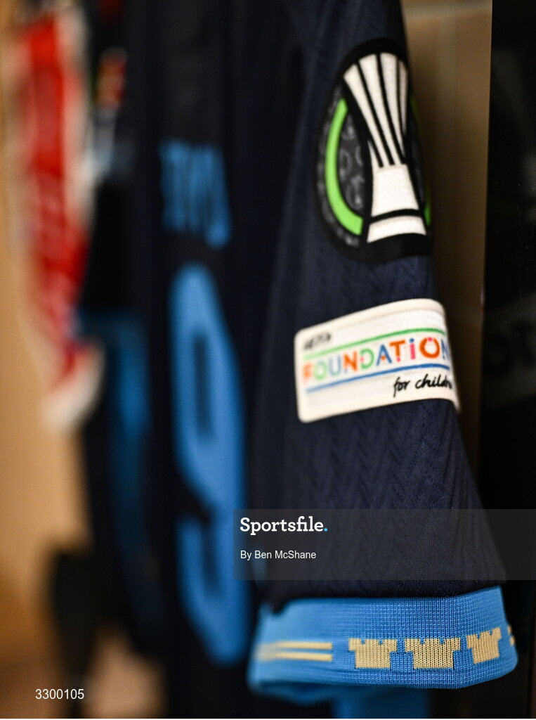 27 November 2025; A detailed view of the Shelbourne jersey before the UEFA Conference League 2025/26 league phase match between AZ Alkmaar and Shelbourne at AFAS Stadion in Alkmaar, Netherlands. Photo by Ben McShane/Sportsfile