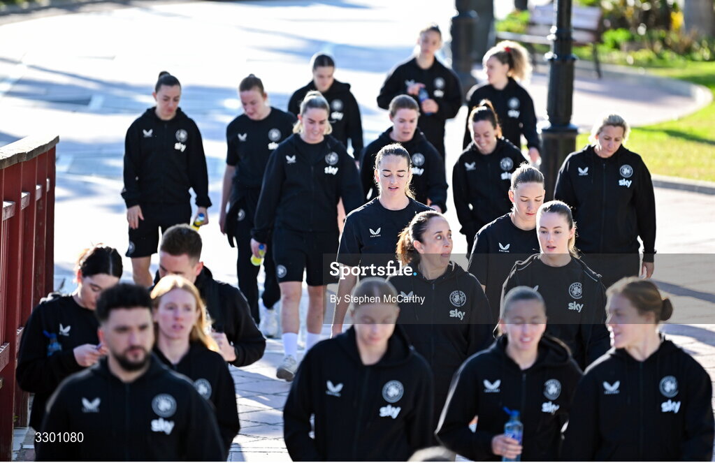 29 November 2025; Republic of Ireland players during a team walk near their hotel before the women's international friendly match between Republic of Ireland and Hungary at Marbella Football Centre in Marbella, Spain. Photo by Stephen McCarthy/Sportsfile